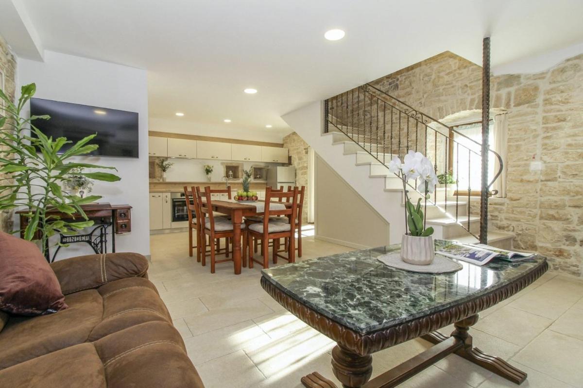 Villa Olea In Barat - Haus Fuer 6-8 Personen Kanfanar Esterno foto
