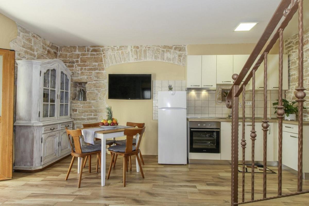 Villa Olea In Barat - Haus Fuer 6-8 Personen Kanfanar Esterno foto