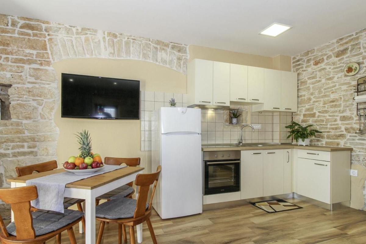Villa Olea In Barat - Haus Fuer 6-8 Personen Kanfanar Esterno foto