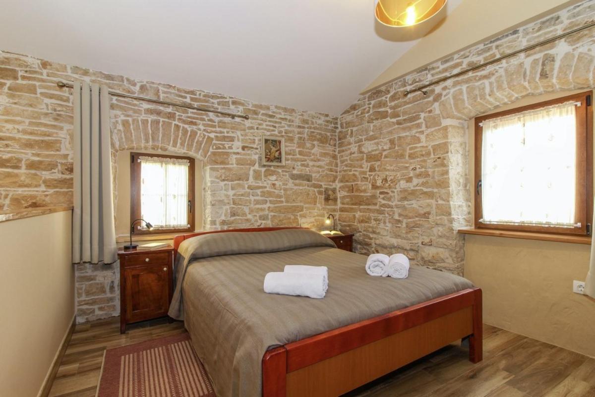 Villa Olea In Barat - Haus Fuer 6-8 Personen Kanfanar Esterno foto