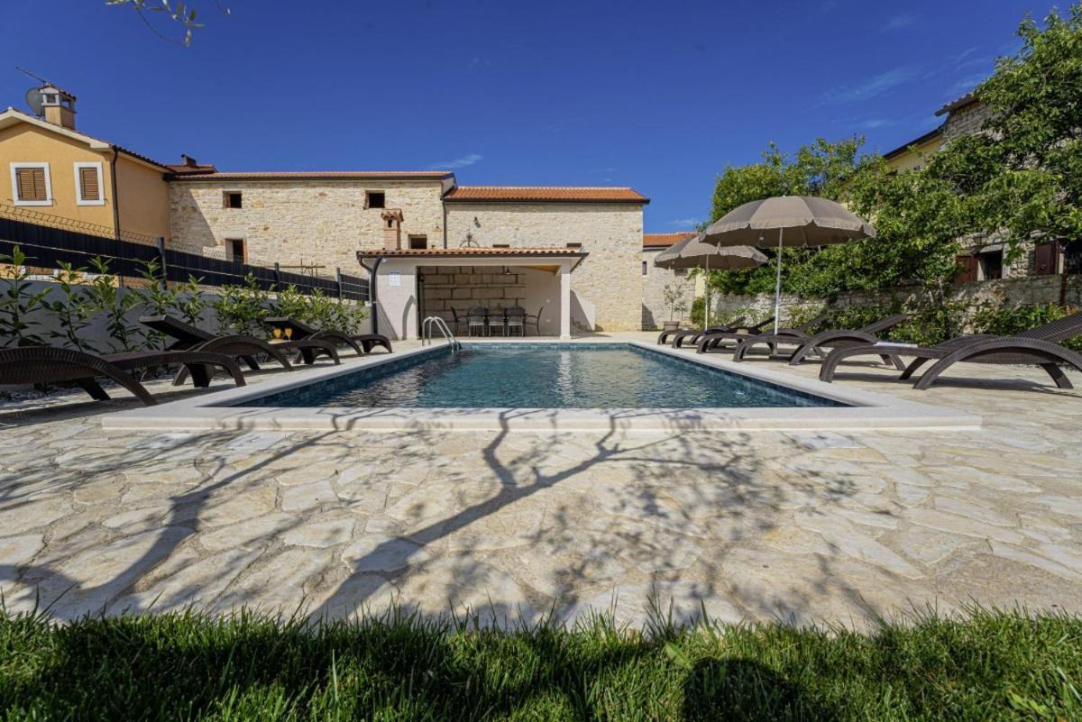 Villa Olea In Barat - Haus Fuer 6-8 Personen Kanfanar Esterno foto